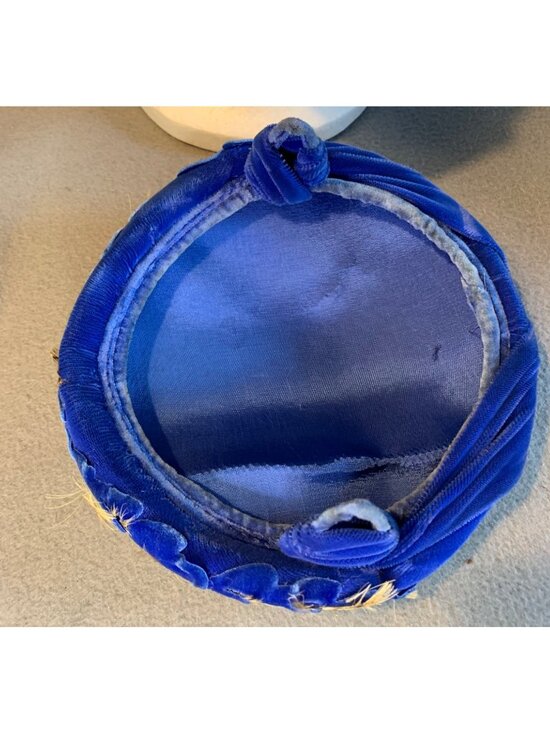 Nina Ladies Blue Velvet Hat with Feathers Hat Size 22 Vintage main image 13
